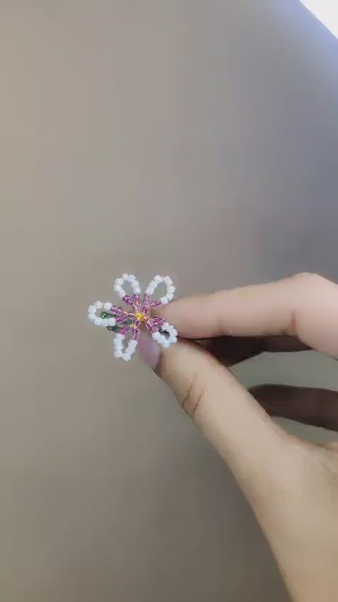 Daisy Bloom Bead Ring